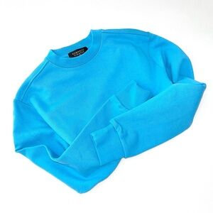 Blue sweatshirt by Romantic Pirates